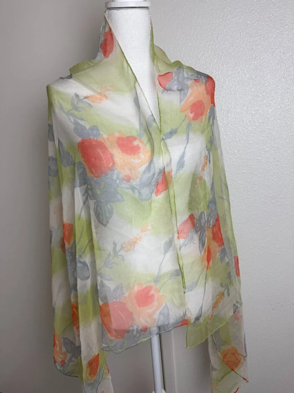 VIntage Lightweight Silk Chiffon Roses 33